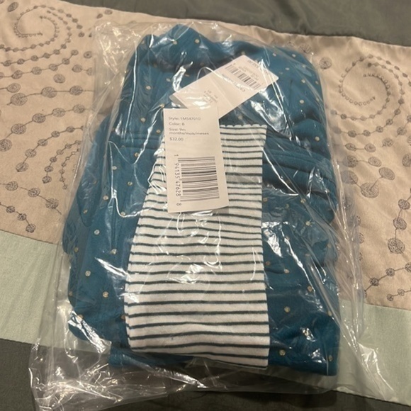 Carter’s3 pieces baby girl set - Picture 5 of 5